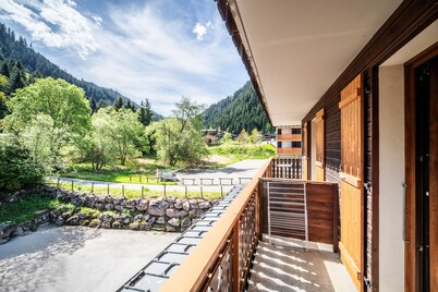 Studio 'Le Cabri - 2 Pers' with Mountain Views, Balcony and Wi-Fi
