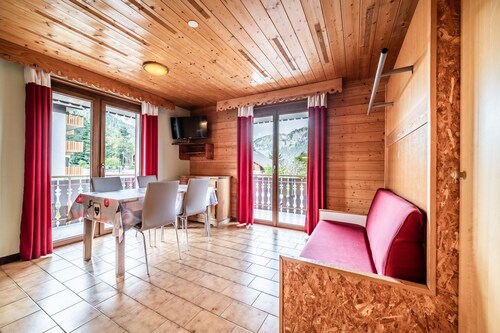 Studio 'La Sifflotte - 4 Pers' avec vue sur la montagne, balcon et Wi-Fi