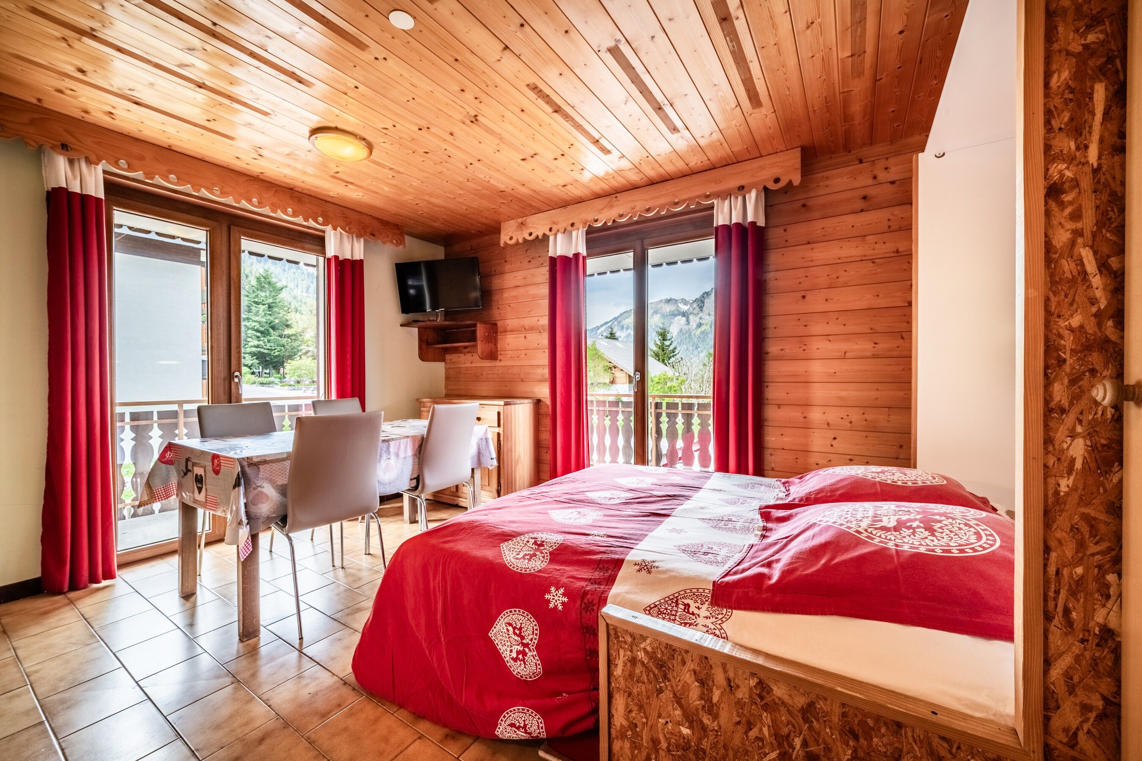 1 chambre, accès au Wi-Fi (inclus), literie fournie