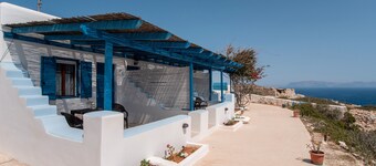 Apartamento estudio 'Mesaria' con balcón, Wi-Fi y aire acondicionado