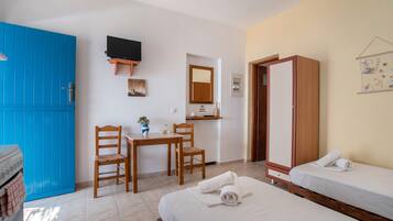 1 slaapkamer, een strijkplank/strijkijzer, gratis wifi, beddengoed