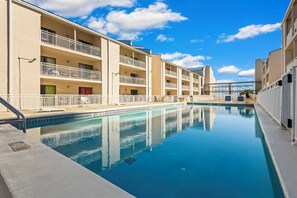 Et oppvarmet basseng