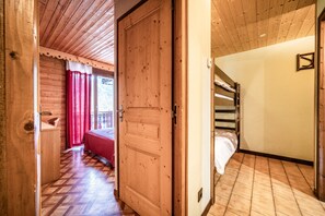 2 habitaciones, wifi gratis y ropa de cama 