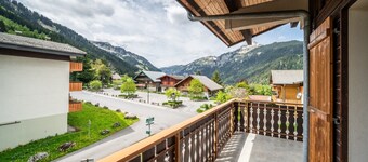Apartment 'La Flèche D'Argent - 6 People' with Mountain View, Balcony and Wi-Fi