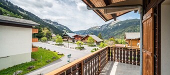 Apartment 'La Flèche D'Argent - 6 People' with Mountain View, Balcony and Wi-Fi