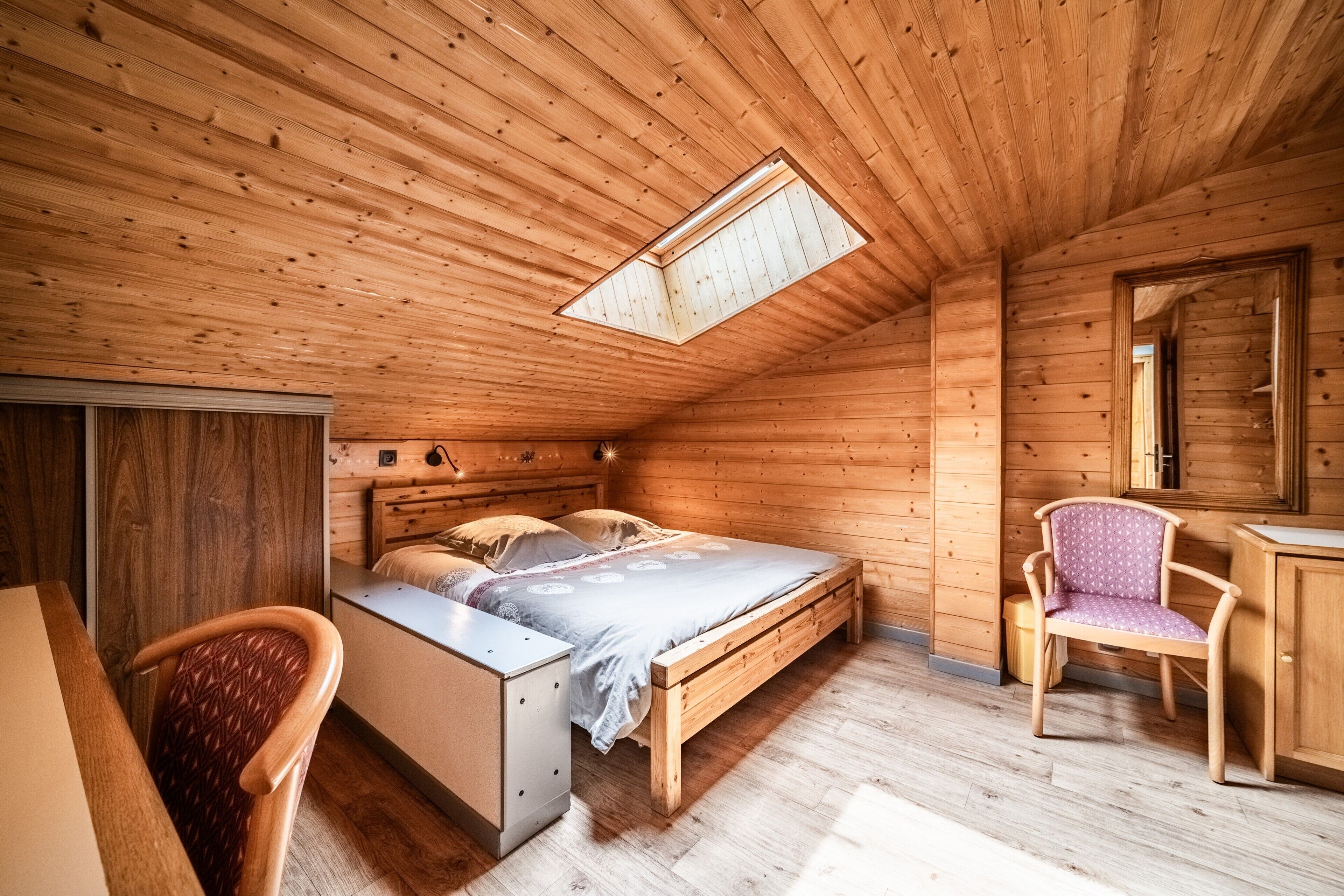 2 chambres, Wi-Fi gratuit, draps fournis