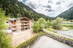 Property grounds - Apartment 'Le Chamois De Bronze - 6 People' with Mountain View, Balcony and Wi-Fi (Châtel)