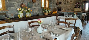 Dining - Agriturismo Galea: pool,Sicilian food,Etna,Taormina, and the sea for relaxation. (Riposto)
