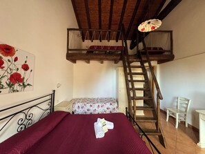 1 bedroom, desk, travel cot, WiFi