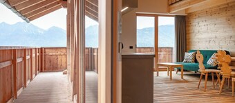 Apartment 'Peintnerhof Gasteig' with Mountain View, Shared Terrace and Wi-Fi
