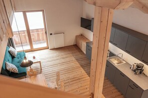 TV - Apartment 'Peunt' with Mountain View, Shared Terrace and Wi-Fi (Percha BZ)
