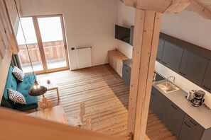 TV - Apartment 'Peunt' with Mountain View, Shared Terrace and Wi-Fi (Percha BZ)