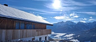 Apartamento 'Peunt' con vistas a la montaña, terraza compartida y Wi-Fi