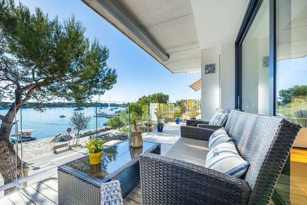 Terrace/patio - 'Ponent' Apartment with Sea Views, Wi-Fi and Air Conditioning (Portocolom)