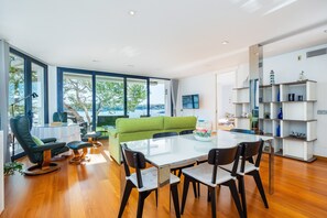 Dining - 'Ponent' Apartment with Sea Views, Wi-Fi and Air Conditioning (Portocolom)