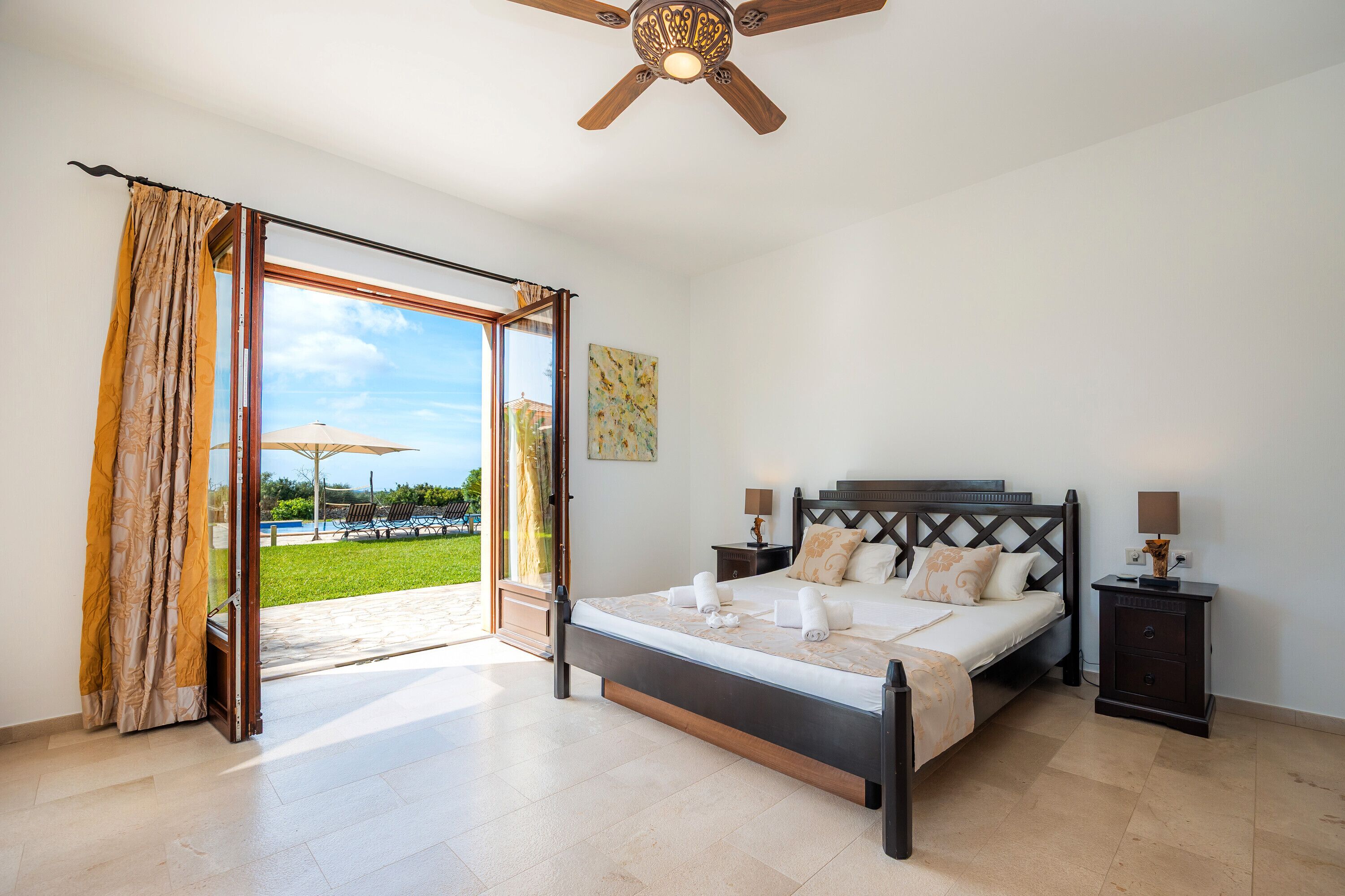 5 chambres, fer et planche à repasser, Wi-Fi gratuit, draps fournis