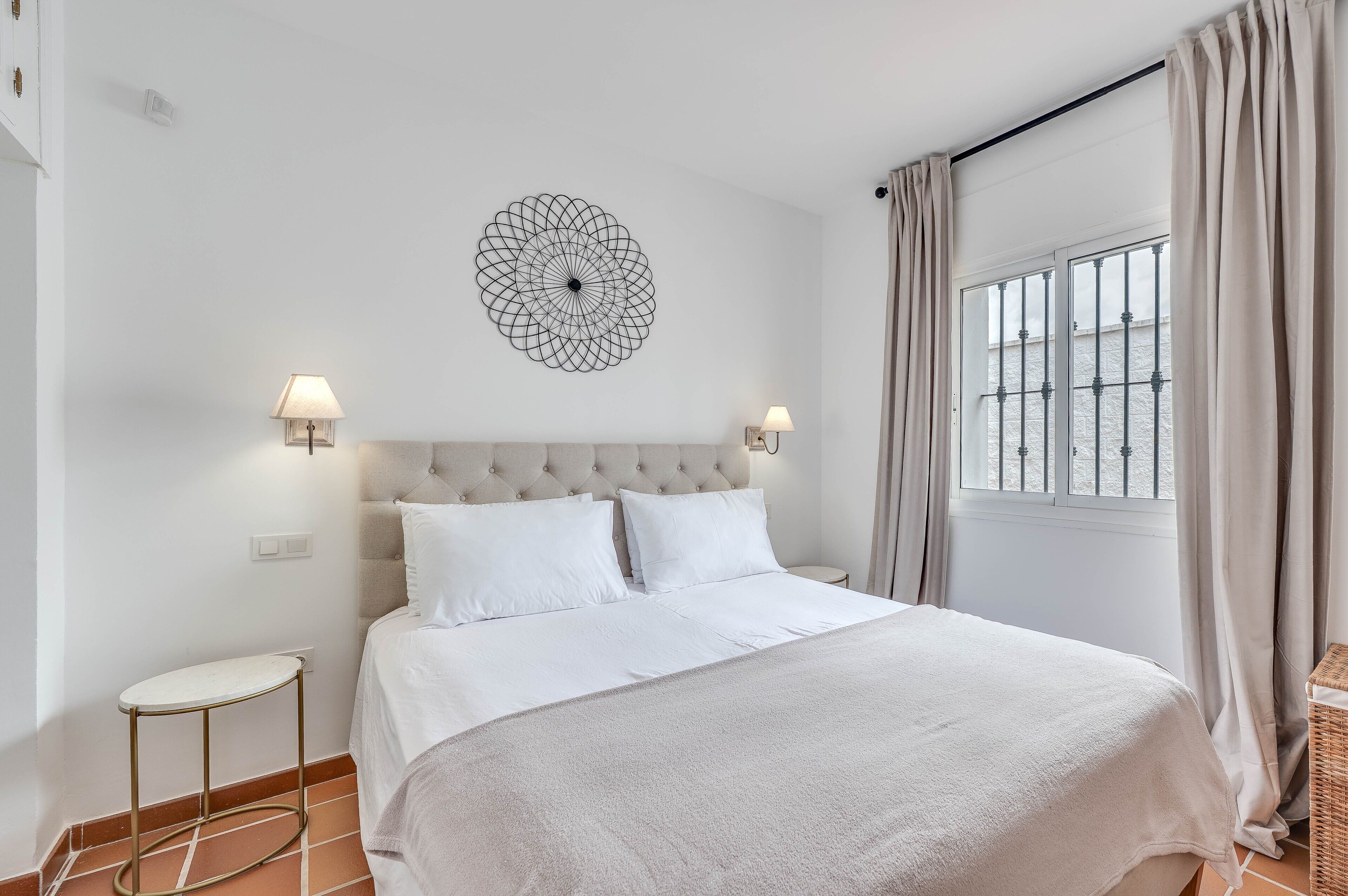 5 makuuhuonetta, silitysrauta/-lauta, ilmainen Wi-Fi, vuodevaatteet