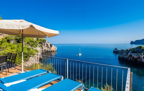 Holiday Home 'Cala Deia' with Sea View, Wi-Fi and Air Conditioning