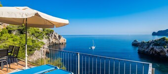 Casa de vacaciones 'Cala Deia' con vistas al mar, Wi-Fi y aire acondicionado