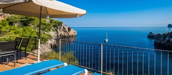 Holiday Home 'Cala Deia' with Sea View, Wi-Fi and Air Conditioning