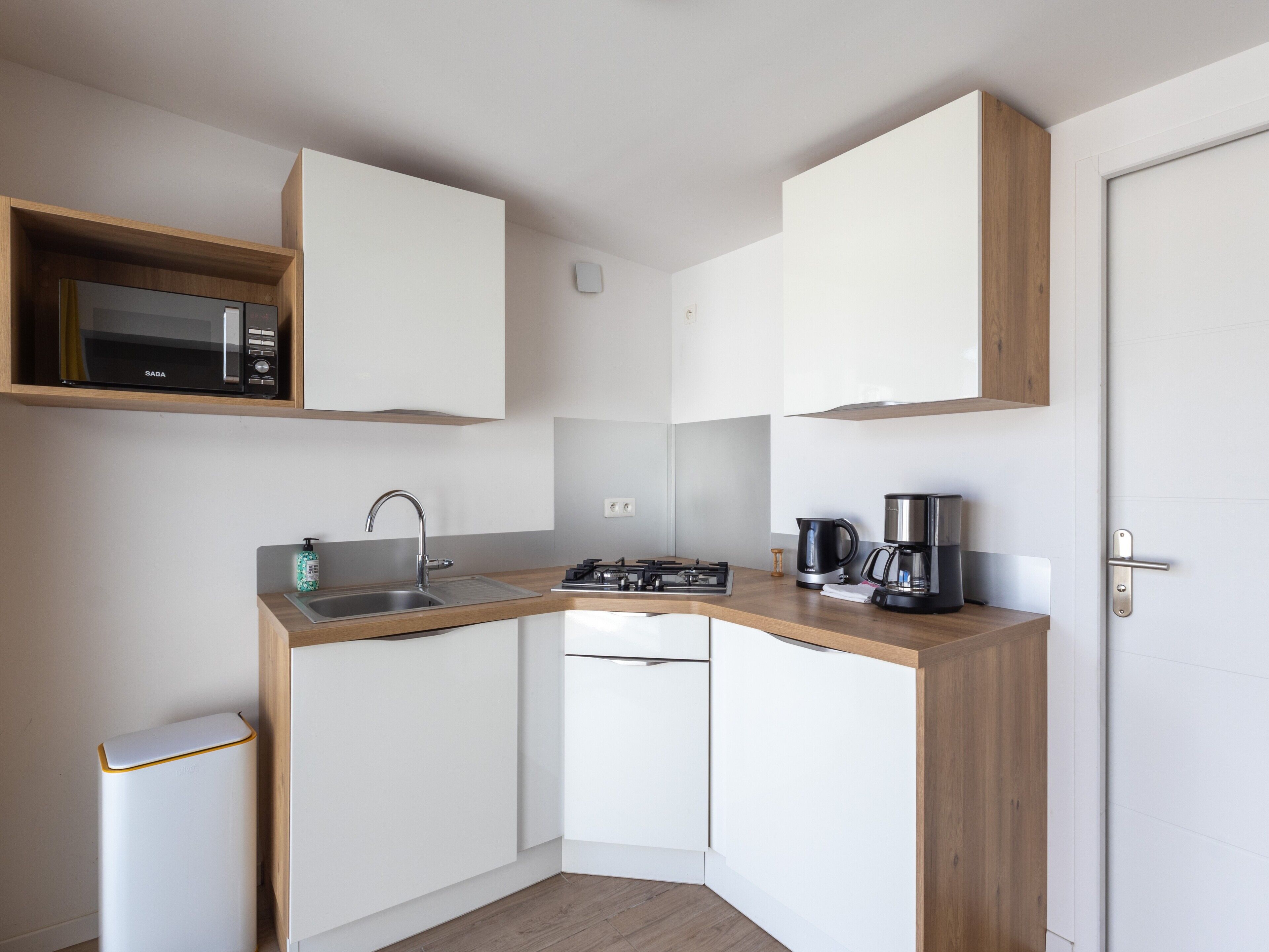 冰箱、微波炉、炉灶、茶具/咖啡用具