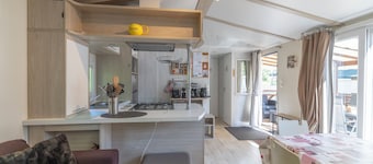 Mobile Home '5 Pers - Camping Samoens' with Mountain View and Private Terrace