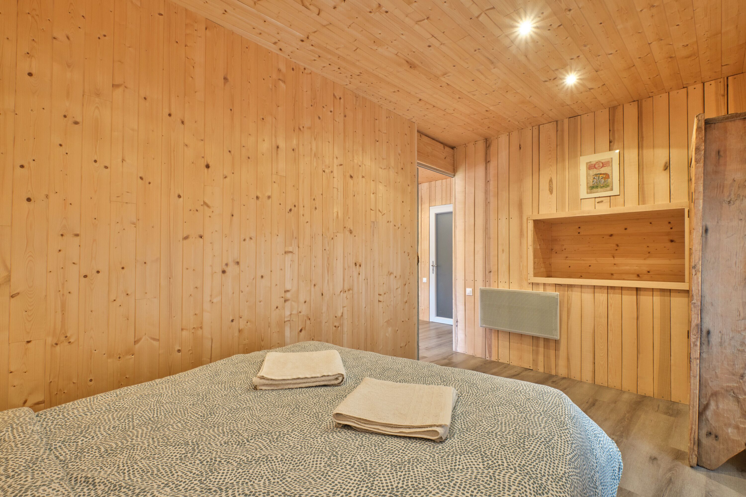 1 chambre, fer et planche à repasser, Wi-Fi gratuit, draps fournis