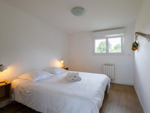 3 bedrooms, WiFi, bed sheets