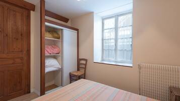 2 soveværelser, strygejern/strygebræt, gratis Wi-Fi