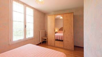 2 dormitorios, tabla de planchar con plancha, wifi gratis