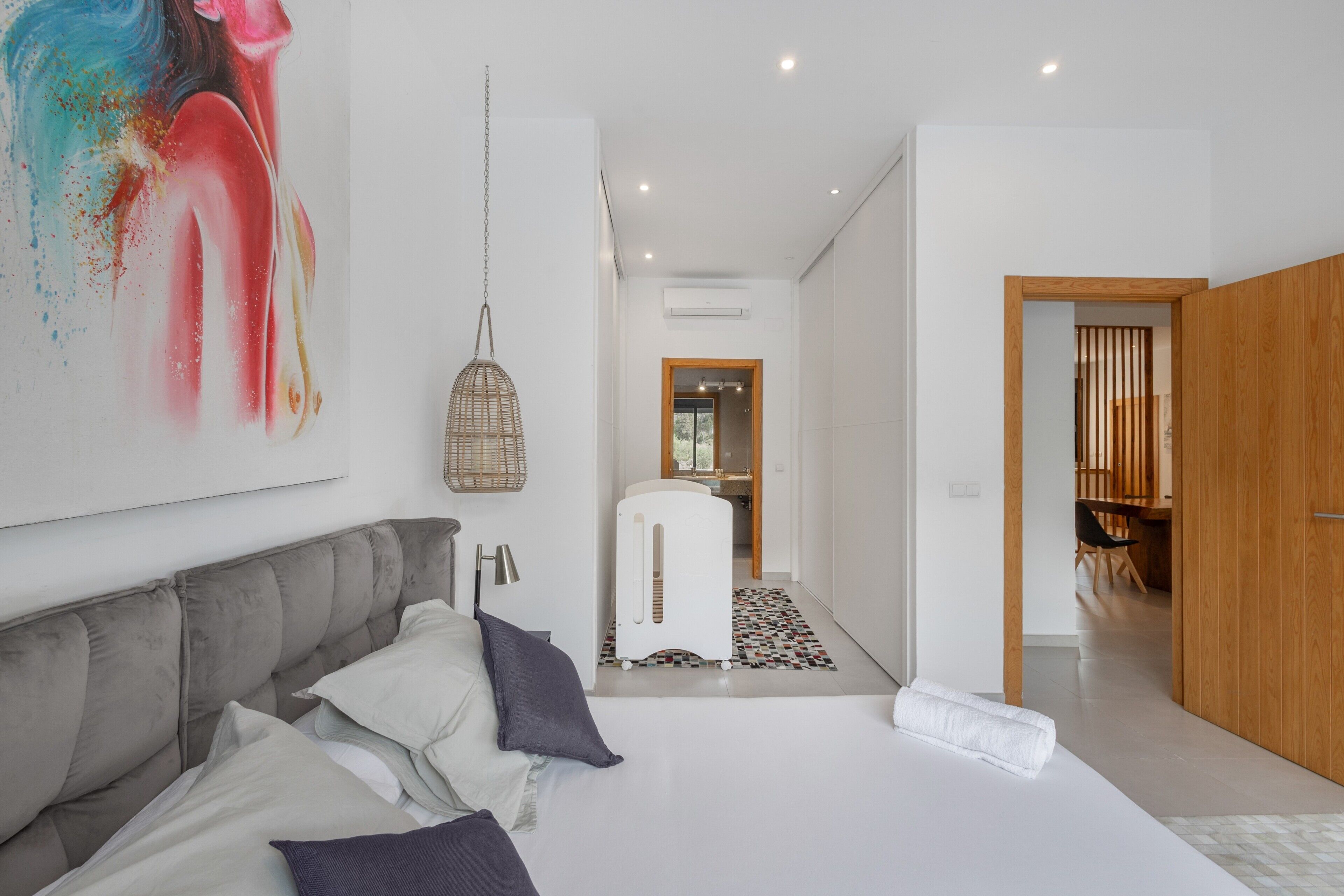 4 habitaciones, tabla de planchar con plancha y wifi gratis 