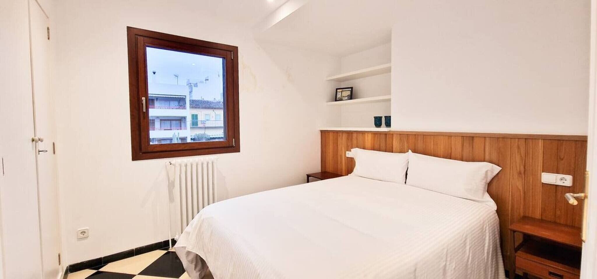 5 makuuhuonetta, silitysrauta/-lauta, ilmainen Wi-Fi, vuodevaatteet