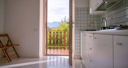 Apartment 'Casa Maia - Grillo' with Mountain View, Shared Terrace and Wi-Fi
