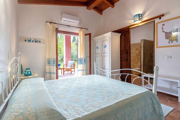 1 quarto, Wi-Fi de cortesia, roupa de cama