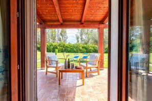 Interior - Room 'Matrimoniale' with Private Terrace, Wi-Fi and Air Conditioning (Alghero)