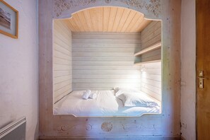 2 Schlafzimmer, Bügeleisen/Bügelbrett, kostenloses WLAN