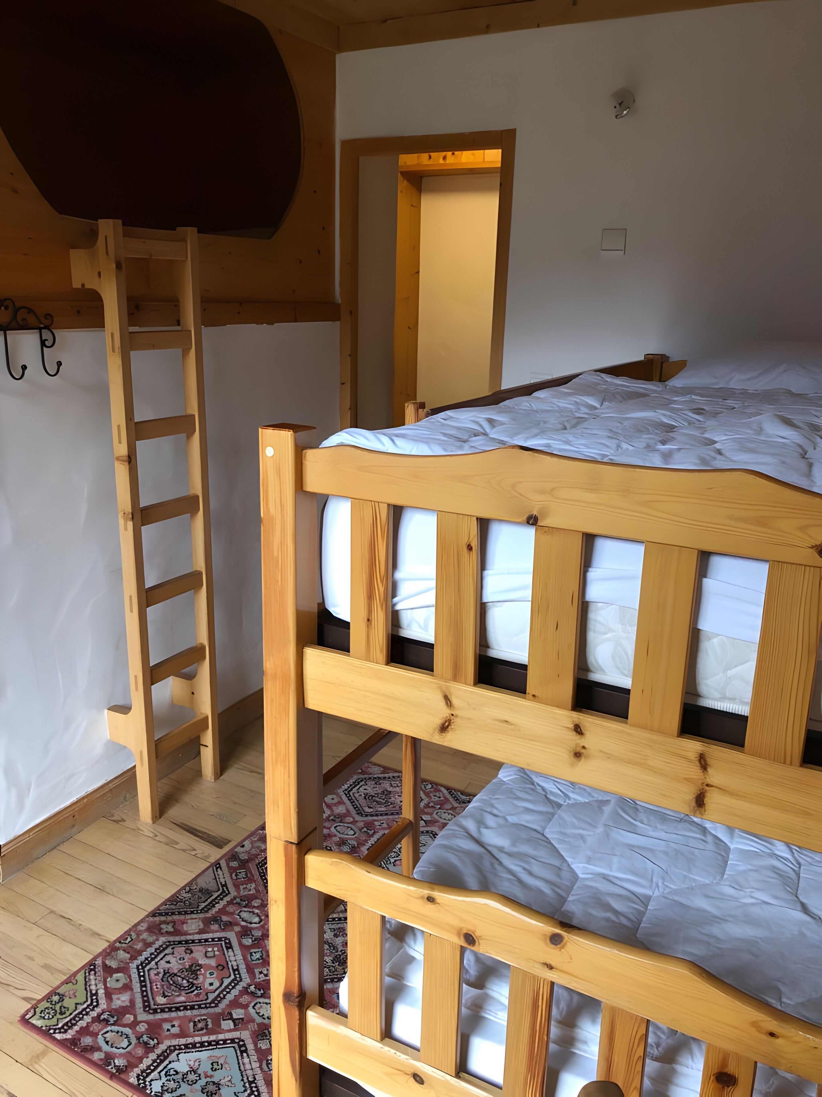 5 bedrooms, free WiFi