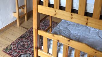 5 bedrooms, free WiFi