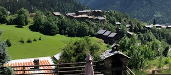 Holiday Home 'Juliette' with Private Garden, Balcony and Wi-Fi
