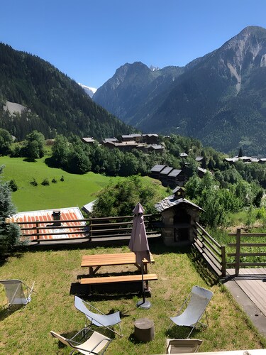 Holiday Home 'Juliette' with Private Garden, Balcony and Wi-Fi