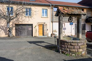 Exterior - Holiday Home 'Le Gite De Luca' with Wi-Fi and Air Conditioning (Husseren-les-Châteaux)