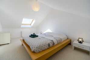 3 bedrooms, iron/ironing board, free WiFi, bed sheets - Holiday Home 'Le Gite De Luca' with Wi-Fi and Air Conditioning (Husseren-les-Châteaux)