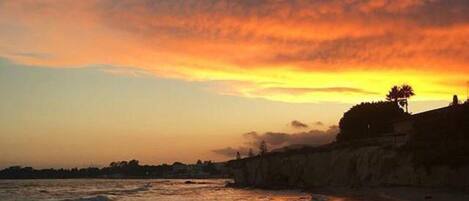 بالقرب من الشاطئ