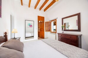 3 bedrooms, iron/ironing board, free WiFi, bed sheets - Villa 'Pascual Gran' with Mountain View, Private Pool and Wi-Fi (Manacor)