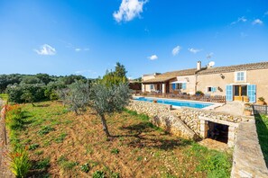 Exterior - Villa 'Pascual Gran' with Mountain View, Private Pool and Wi-Fi (Manacor)
