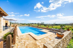 Pool - Villa 'Pascual Gran' with Mountain View, Private Pool and Wi-Fi (Manacor)
