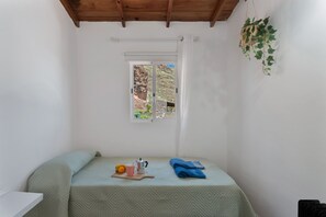 2 slaapkamers, een strijkplank/strijkijzer, gratis wifi, beddengoed