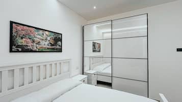 1 bedroom, free WiFi, bed sheets