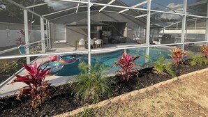 Outdoor pool, a heated pool - PROMO August 20% off! 5 bed/3bath/private pool-Disney/Universal (Clermont)