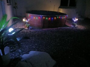 Baignoire à remous extérieure